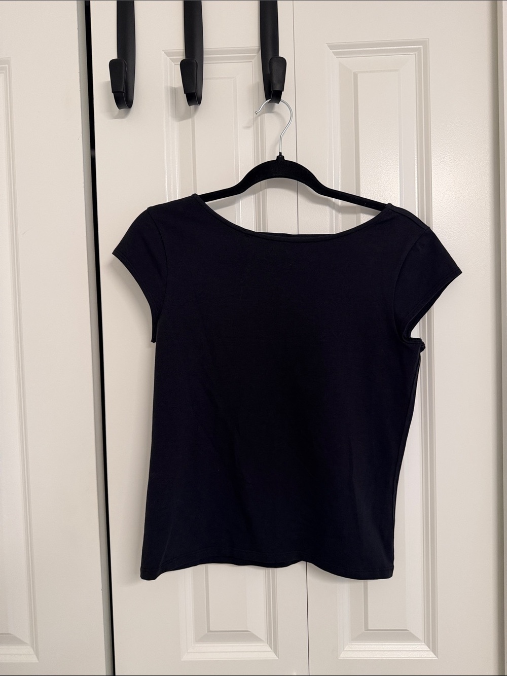 Lululemon Black Cap Sleeve Tee Low Cut Back - Size Medium